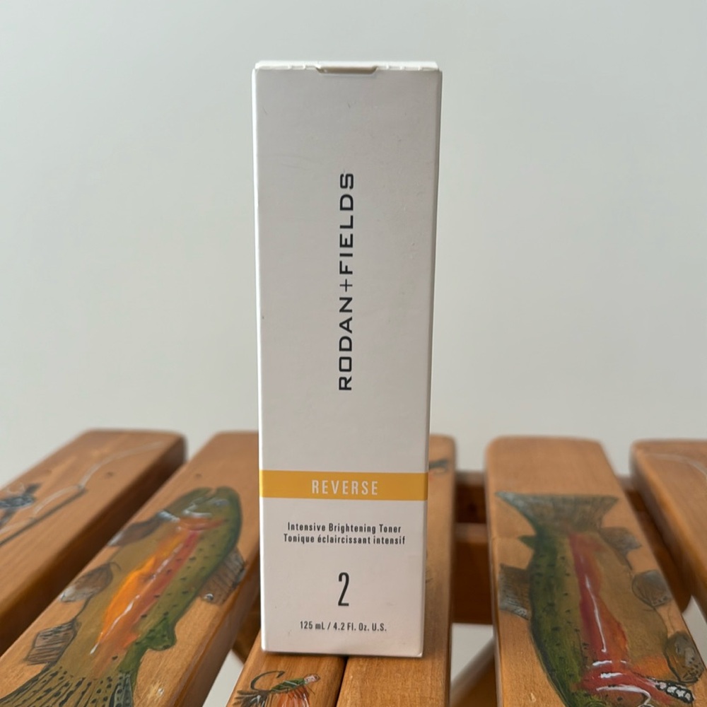 NEW IN BOX - RODAN AND FIELDS - REVERSE STEP 2 - INTENSIVE BRIGHTENING TONER